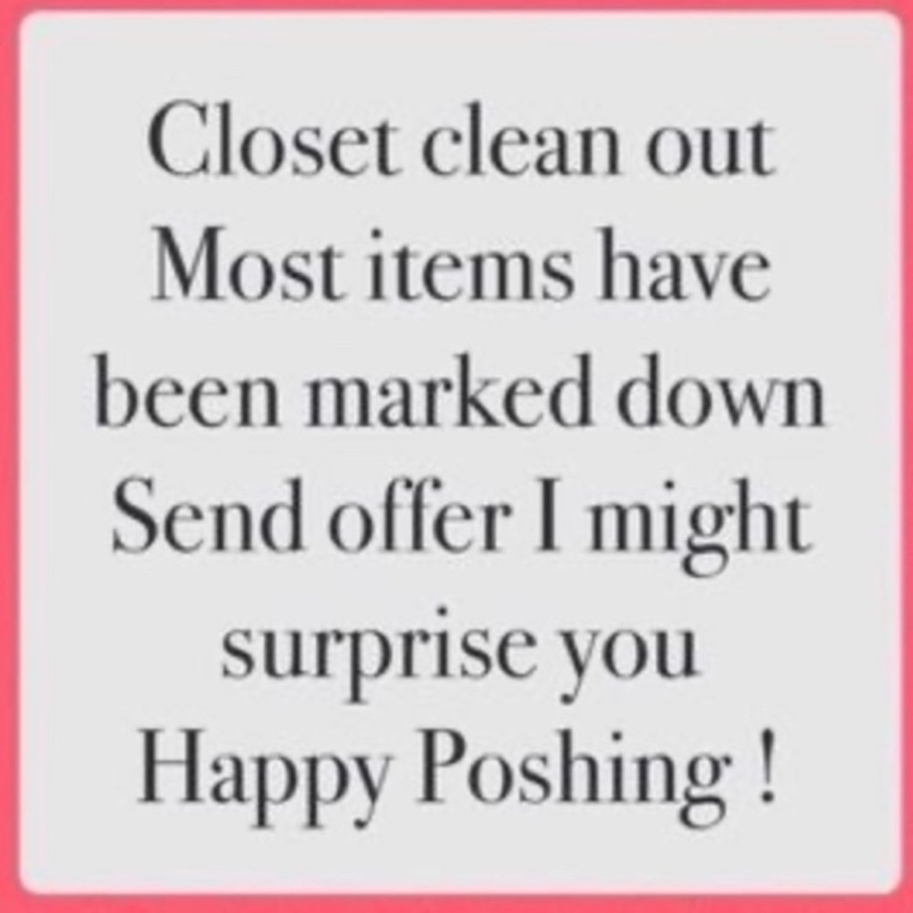 ❤️❤️Clearing closet.  Offers and bundles accepted!❤️❤️